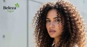 Descubra como usar finalizador para definir cachos perfeitos, sem frizz e com brilho intenso. Guia completo com técnicas e dicas.